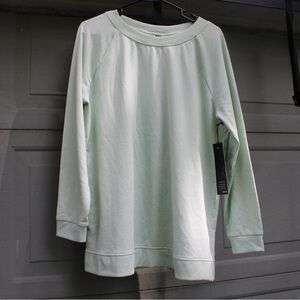 NWT Kyodan Large Crewneck